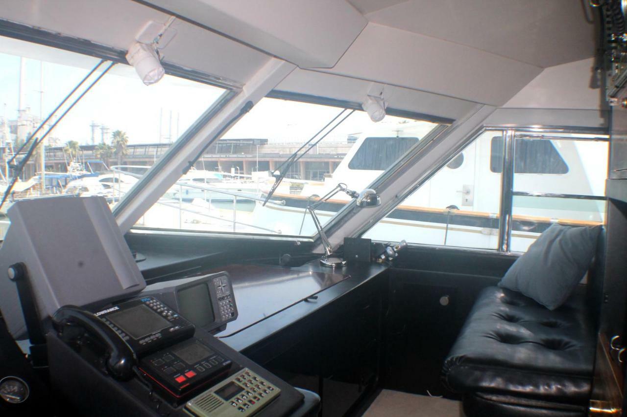 Your Own Private Yacht Hotell Sant Adria de Besos Eksteriør bilde